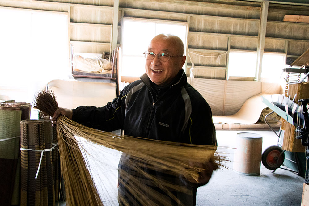 い草ラグ生産者 吉武照生さんが語る、ものづくりの魅力