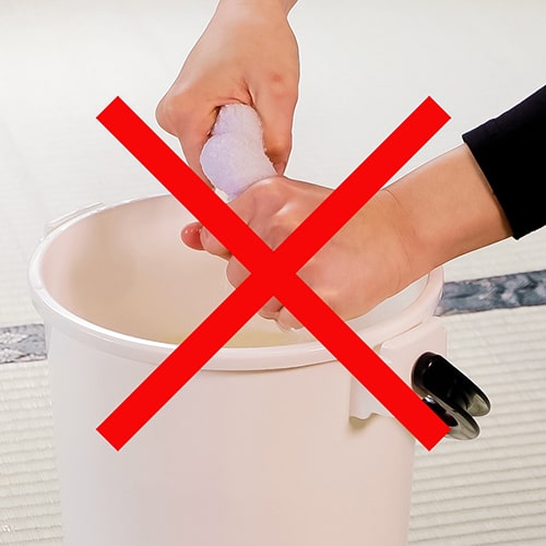 気になる汚れは拭き取る