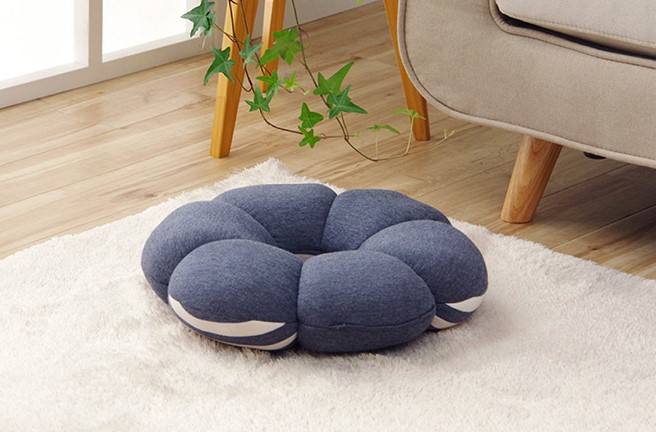 ゆったりくつろげるクッション「エルマー」