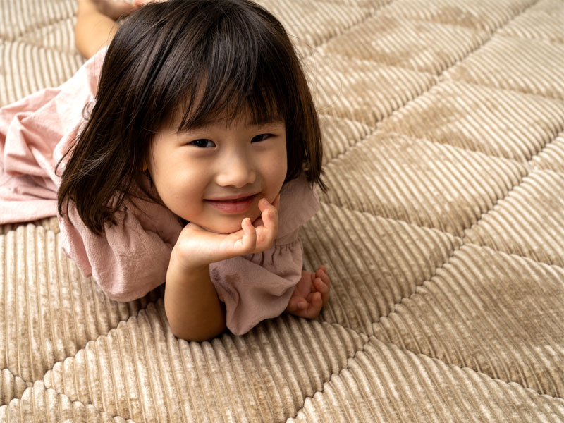 寝転がっても痛くないふかふか厚手ラグおすすめ8選！選び方やメリット