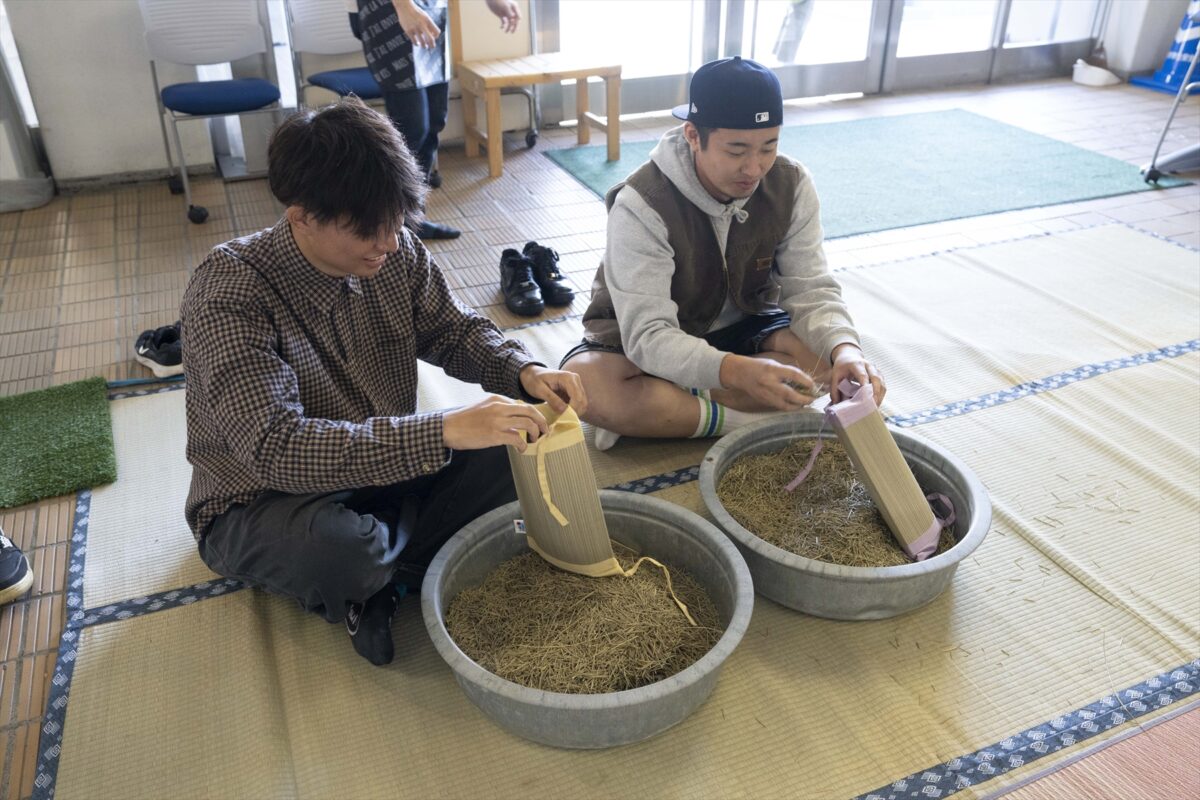 い草枕づくり