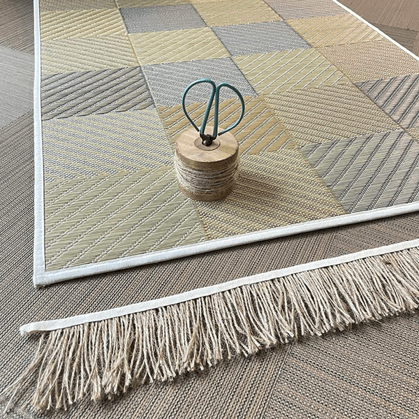い草ラグとそれにつける麻ひものフリンジ